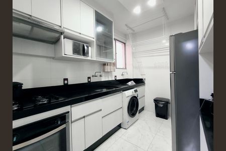 Apartamento à venda com 52m², 2 quartos e 1 vaga Apartamento à venda com 52m², 2 quartos e 1 vagaCozinha e Área de Serviço