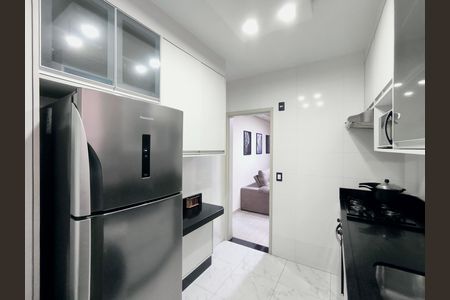 Apartamento à venda com 52m², 2 quartos e 1 vaga Apartamento à venda com 52m², 2 quartos e 1 vagaCozinha e Área de Serviço