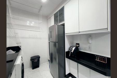 Apartamento à venda com 52m², 2 quartos e 1 vaga Apartamento à venda com 52m², 2 quartos e 1 vagaCozinha e Área de Serviço