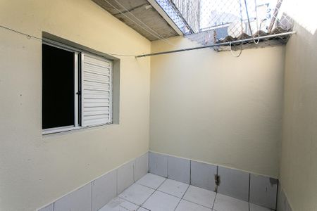 Área de Serviço de apartamento para alugar com 2 quartos, 50m² em Jardim Santa Teresinha, São Paulo
