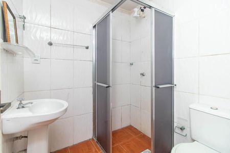 Banheiro de apartamento à venda com 1 quarto, 39m² em Cristal, Porto Alegre