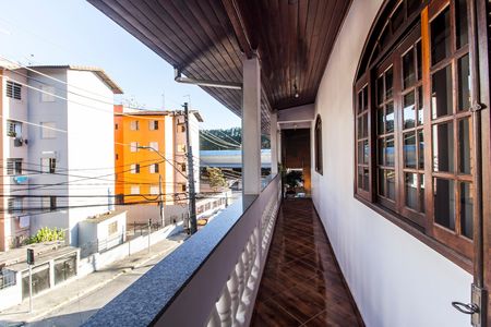 Varanda de casa à venda com 3 quartos, 125m² em Jardim Maria Cristina, Barueri