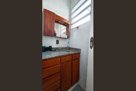 Casa para alugar com 479m², 4 quartos e 4 vagas Casa para alugar com 479m², 4 quartos e 4 vagasBanheiro da suíte