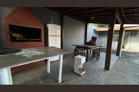 Casa para alugar com 479m², 4 quartos e 4 vagas Casa para alugar com 479m², 4 quartos e 4 vagasÁrea externa