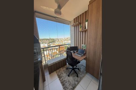 Apartamento à venda com 60m², 2 quartos e 1 vaga Apartamento à venda com 60m², 2 quartos e 1 vagaSala de Jantar