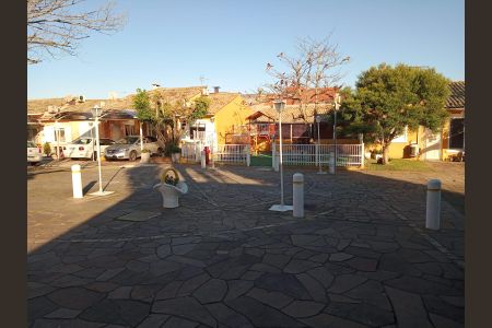 Área externa de casa à venda com 2 quartos, 105m² em Rio Branco, Canoas
