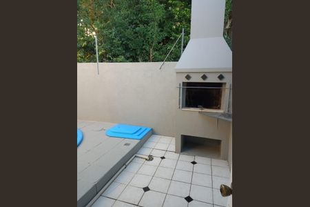 Área externa de casa à venda com 2 quartos, 105m² em Rio Branco, Canoas