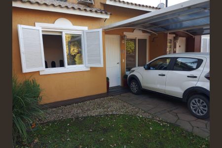 Área externa de casa à venda com 2 quartos, 105m² em Rio Branco, Canoas