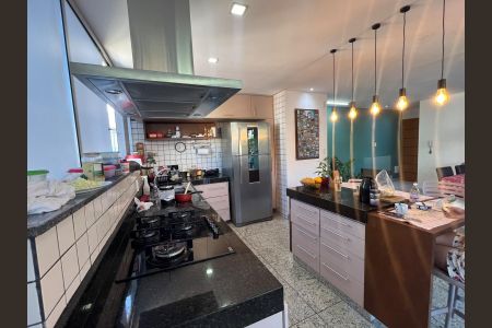 Cozinha de apartamento à venda com 3 quartos, 200m² em Diamante, Belo Horizonte