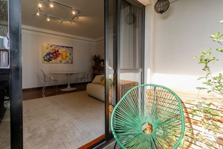 Apartamento para alugar com 123m², 3 quartos e 2 vagas Apartamento para alugar com 123m², 3 quartos e 2 vagasVaranda