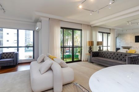 Apartamento para alugar com 123m², 3 quartos e 2 vagas Apartamento para alugar com 123m², 3 quartos e 2 vagasSala