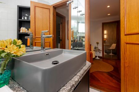 Apartamento para alugar com 123m², 3 quartos e 2 vagas Apartamento para alugar com 123m², 3 quartos e 2 vagasBanheiro