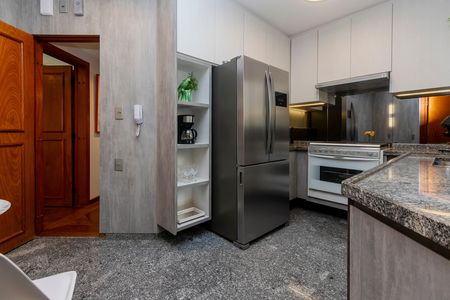 Apartamento para alugar com 123m², 3 quartos e 2 vagas Apartamento para alugar com 123m², 3 quartos e 2 vagasCozinha