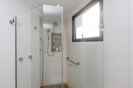 Apartamento para alugar com 123m², 3 quartos e 2 vagas Apartamento para alugar com 123m², 3 quartos e 2 vagasBanheiro da Suíte