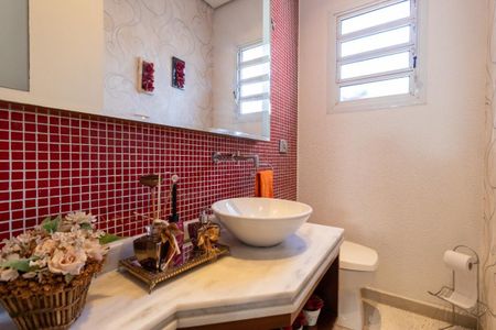 Casa à venda com 320m², 3 quartos e 3 vagas