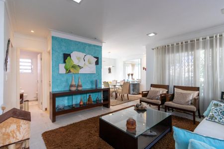 Casa à venda com 320m², 3 quartos e 3 vagas