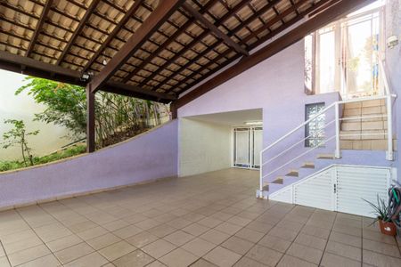 Casa à venda com 320m², 3 quartos e 3 vagas