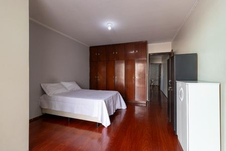 Casa à venda com 194m², 3 quartos e 2 vagas