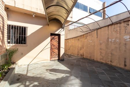 Casa à venda com 659m², 3 quartos e 6 vagas