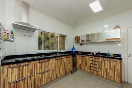 Casa de condomínio à venda com 428m², 5 quartos e 3 vagas