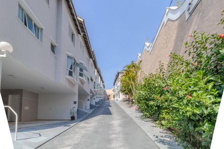 Casa de Condomínio à venda com 3 quartos, 220m² em Santa Teresinha, São Paulo