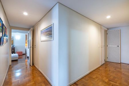 Apartamento à venda com 3 quartos, 227m² em Vila Pirajussara, São Paulo