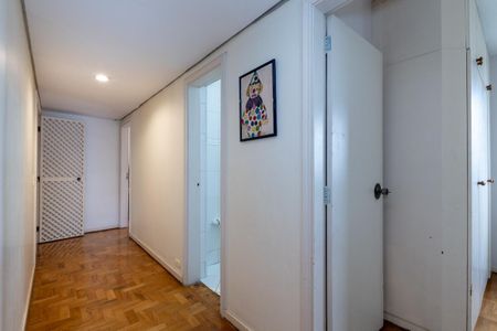 Apartamento à venda com 3 quartos, 227m² em Vila Pirajussara, São Paulo