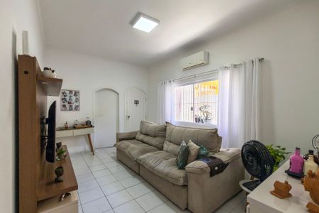 Sala de casa para alugar com 2 quartos, 75m² em Vila Caiçara, Praia Grande