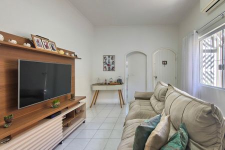 Sala de casa para alugar com 2 quartos, 75m² em Vila Caiçara, Praia Grande
