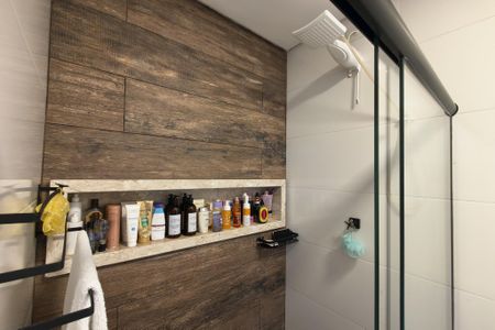 Casa para alugar com 75m², 2 quartos e 3 vagas Casa para alugar com 75m², 2 quartos e 3 vagasBanheiro da Suíte