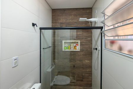 Casa para alugar com 75m², 2 quartos e 3 vagas Casa para alugar com 75m², 2 quartos e 3 vagasBanheiro