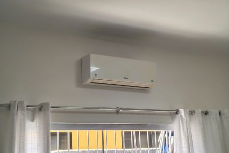 Casa para alugar com 75m², 2 quartos e 3 vagas Casa para alugar com 75m², 2 quartos e 3 vagasSala