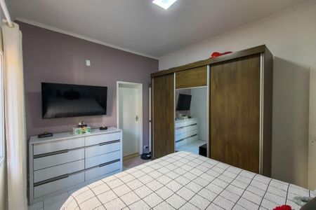 Casa para alugar com 75m², 2 quartos e 3 vagas Casa para alugar com 75m², 2 quartos e 3 vagasSuite