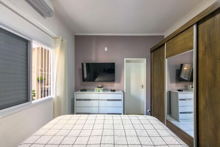 Casa para alugar com 75m², 2 quartos e 3 vagas Casa para alugar com 75m², 2 quartos e 3 vagasSuite