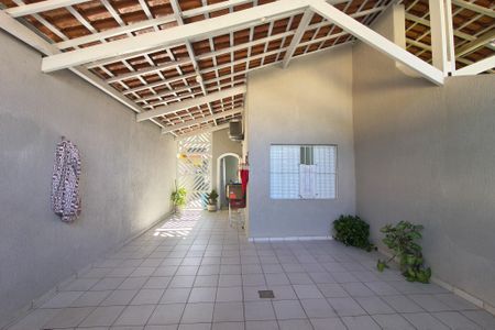 Garagem de casa para alugar com 2 quartos, 75m² em Vila Caiçara, Praia Grande