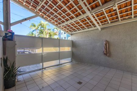 Casa para alugar com 75m², 2 quartos e 3 vagas Casa para alugar com 75m², 2 quartos e 3 vagasGaragem