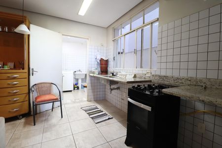 Cozinha de apartamento para alugar com 1 quarto, 50m² em Centro, Uberlândia