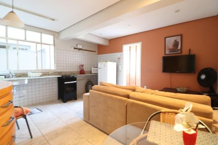 Cozinha de apartamento para alugar com 1 quarto, 50m² em Centro, Uberlândia