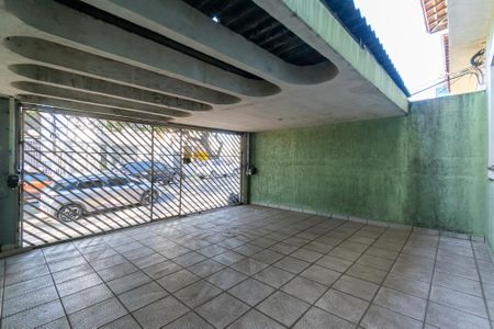 Garagem de casa à venda com 4 quartos, 200m² em Jabaquara, São Paulo