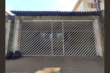 Fachada de casa à venda com 4 quartos, 200m² em Jabaquara, São Paulo