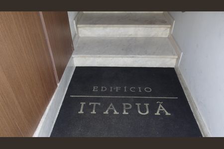 Hall de entrada de apartamento para alugar com 3 quartos, 67m² em Barra da Tijuca, Rio de Janeiro