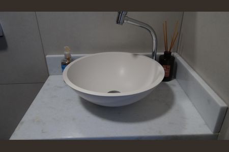 Apartamento à venda com 67m², 3 quartos e 1 vagaBanheiro quarto 2