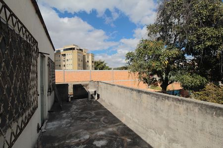 Casa 2 | Varanda de casa para alugar com 3 quartos, 170m² em Céu Azul, Belo Horizonte