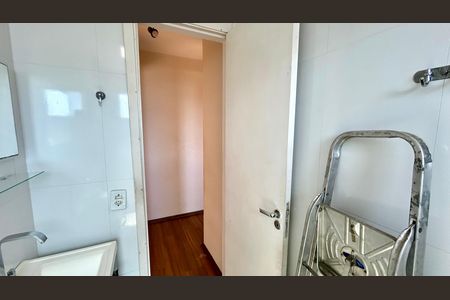 Apartamento para alugar com 48m², 2 quartos e 1 vaga Apartamento para alugar com 48m², 2 quartos e 1 vagaBanheiro
