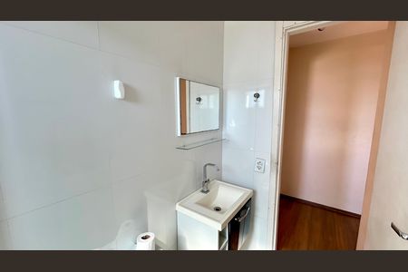 Apartamento para alugar com 48m², 2 quartos e 1 vaga Apartamento para alugar com 48m², 2 quartos e 1 vagaBanheiro