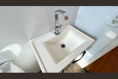 Banheiro de apartamento para alugar com 2 quartos, 48m² em Ponte Grande, Guarulhos