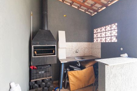 Casa à venda com 125m², 3 quartos e 2 vagas Casa à venda com 125m², 3 quartos e 2 vagasQuintal