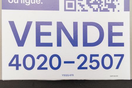 Casa à venda com 125m², 3 quartos e 2 vagas Casa à venda com 125m², 3 quartos e 2 vagasPlaca YSQQ-978