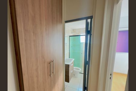 Apartamento à venda com 60m², 2 quartos e 1 vaga Apartamento à venda com 60m², 2 quartos e 1 vagaHall armário