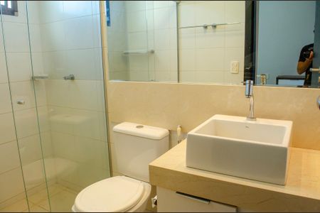 Banheiro da Suíte 3 de apartamento para alugar com 3 quartos, 126m² em Jardim Goiás, Goiânia